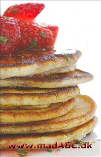 Tips: Pandekager med jordbærsalsa