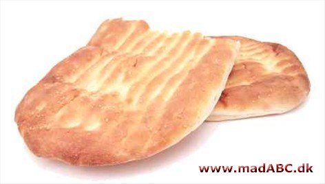 Dette fladbrød stammer oprideligt fra Iran og er meget sprødt i det overfladen pensles med en bagepulverblanding. Smager allerbedst varmt lige fra ovnen.