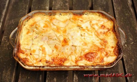 Belle de Boskop og sellerigratin Belle de Boskoop æbler smager bedste mellem januar og april, så dette er måske det perfekte forårstilbehør. Server denne gratin til for eksempel vildt, fjerkræ, svinekød eller kanin. Velbekommen.