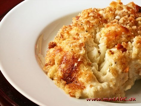 Blomkålsgratin Prøv denne opskrift på klassisk blomkålsgratin hvis du vil have noget nemt til hovedret. Retten kan spises af ovo og lacto-ovo vegetarer, da retten ikke indeholder kød men æg. og så er retten billig.