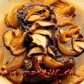 Hvis du elsker svampe i madlavningen, hvorfor så ikke prøve denne opskrift på braiseret oksekød med fem forskellige svampe. Prøv blandt andet med østershatte og portobello svampe. Retten er ganske nem. 