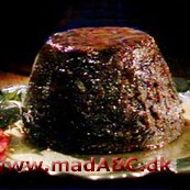 Brandybudding Som navnet antyder laves denne dessert med brandy. Retten er perfekt som sommerdessert serveret med fløde og kirsebærsauce. Perfekt til gæsterne.