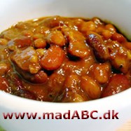 Brasilianske kidneybeans Denne ret bestående af kidneybeans på brasiliansk maner er det perfekte tilbehør til alt slags kød. Det er let at lave og smager fantastisk.