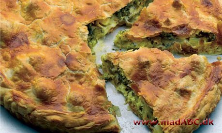 Broccoli- og gorgonzolatærte Her er opskriften på en lækker tærte med broccoli. Tærten er god som let aftensmad eller simpel frokostret. Simpelt men godt.
