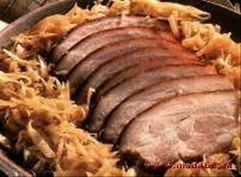 Browned cabbage with pork Browned cabbage with pork