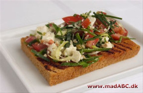 Bruschetta med tomat og ricotta Bruschetta med tomat og ricotta