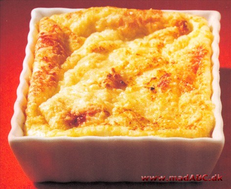 I Italien serverer man gerne en semulje af majsmel, polenta, som tilbehør. Til denne gratin benytter vi bulgur, som også er ideelt egnet 