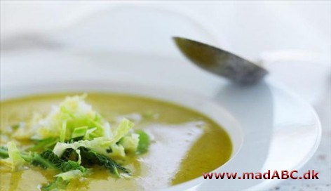 Butterbeansuppe med bacon, tomat og basilikum Butterbeansuppe med bacon, tomat og basilikum
