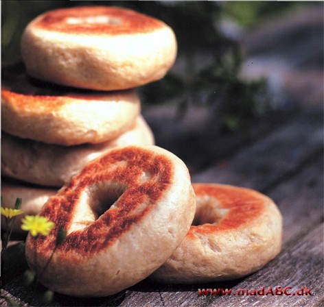 Campingbagels ved solopgang