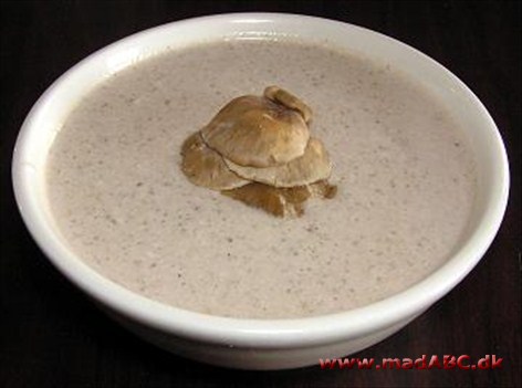 Champignonsuppe + Varme artiskokbrød