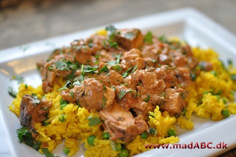 Chicken Masala En kylling karry eller masala er lige så udbredt i indisk madlavning, som æbletærte i amerikansk. Der er mange forskellige Masala, men vælg bare denne blanding af krydderier - and off you go