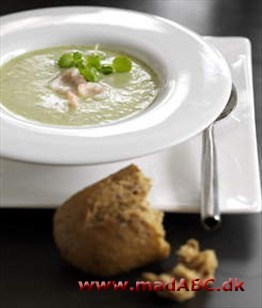 Cremet broccolisuppe