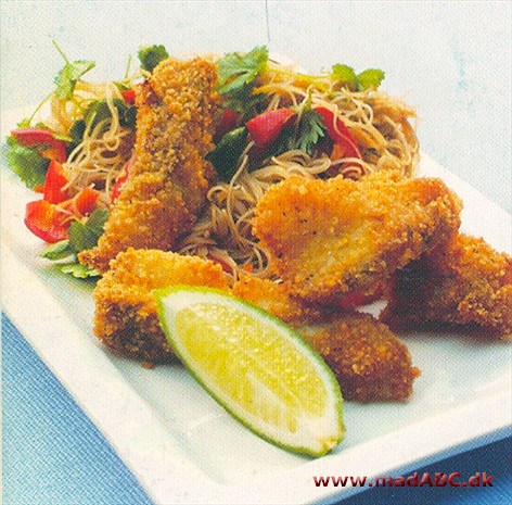 Dybstegt mørksej med nudler, lime og chili Dybstegt mørksej med nudler, lime og chili