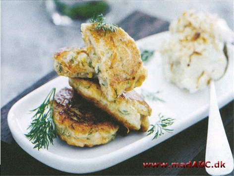 Prøv at bruge laks i dine frikadeller. Lækkert. Hvis der er deller tilovers fra eftensmaden, kan du tage dem med i madpakken dagen efter. Bemærk, hvad det gør ved dit blodsukker og dit energiniveau. 