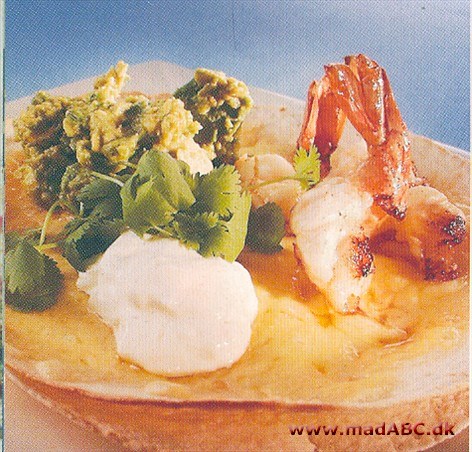 Gratineret tortilla med avocado og kinarejer Gratineret tortilla med avocado og kinarejer