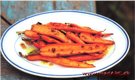 Grillede gulerødder med pirrende kommensmag