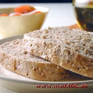 Havrebrød med koriander Dette lækre havrebrød med koriander er hurtigt og let at lave. Brug for eksempel brødet til en sandwich med ost og bacon eller i madpakken som supplement til rugbrød.