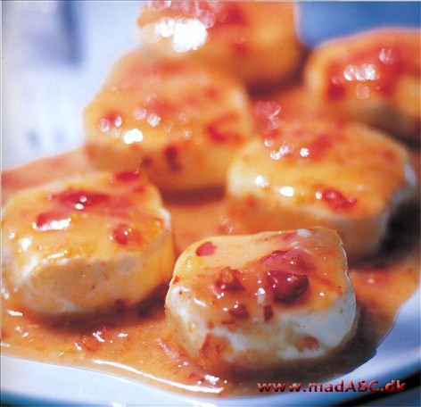 Hvid gedeost i chilisauce Hvid gedeost i chilisauce