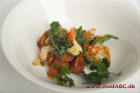 Hvidløgsrejer med cherrytomater Hvidløgsrejer med cherrytomater