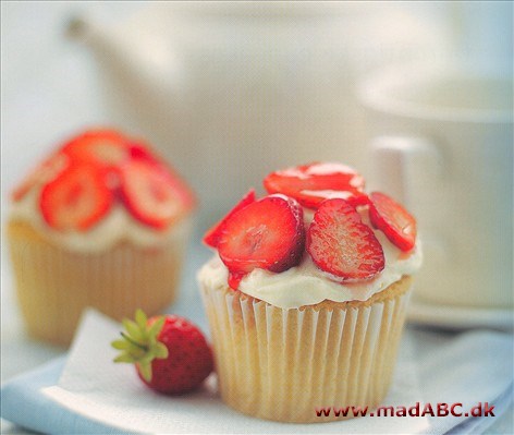 Jordbær og fløde cupcakes