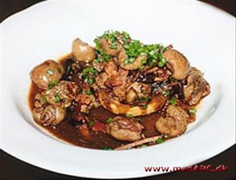 Kalvenyrer med champignon Kalvenyrer med champignon
