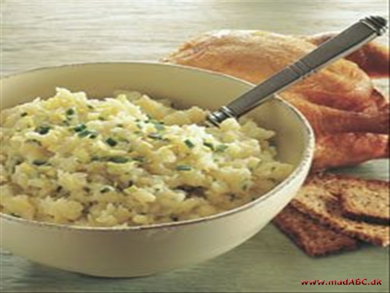 Kartoffelmos med selleri og porrer Kartoffelmos med selleri og porrer