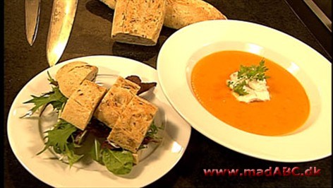 Kroens Fiskesuppe med sprød salatsandwich Kroens Fiskesuppe med sprød salatsandwich