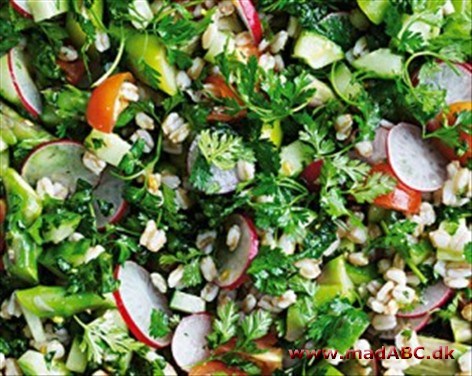 Krydderurtertabbouleh med forårsgrønt Krydderurtertabbouleh med forårsgrønt