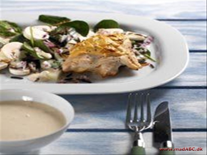 Kyllingefilet med ostefyld Kyllingefilet med ostefyld