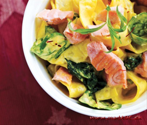 laks, ørred eller havkat kan også bruges til denne dejlige pastasalat