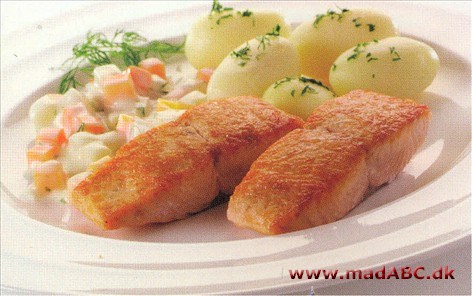 Laksefilet med rodfrugter og dild Laksefilet med rodfrugter og dild