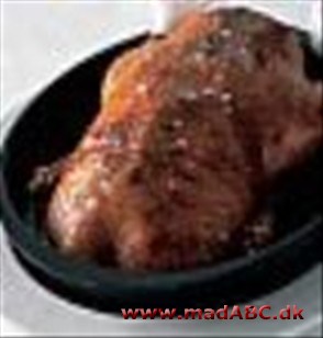 Langtidsstegt and med rødkål og kastanier Langtidsstegt and med rødkål og kastanier