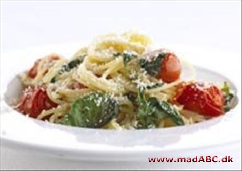 Pasta med basilikum og ost Pasta med basilikum og ost