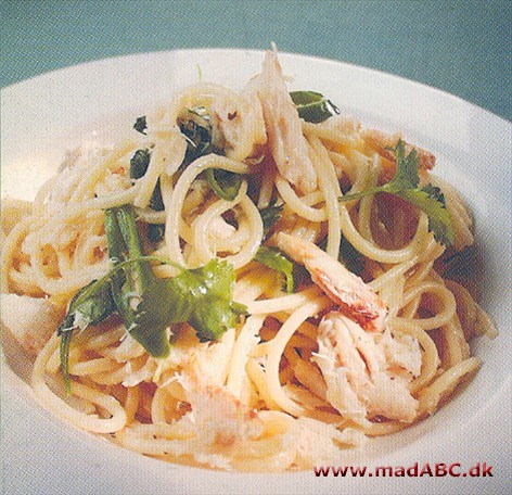 Pasta med krabbe, kapers og chili Pasta med krabbe, kapers og chili