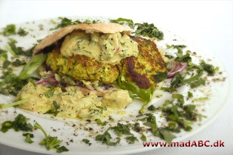 Pita med grillet kalkun Hurtig pita med fugl på grillen - kan også panderistes, hvis grillen er lånt ud ...