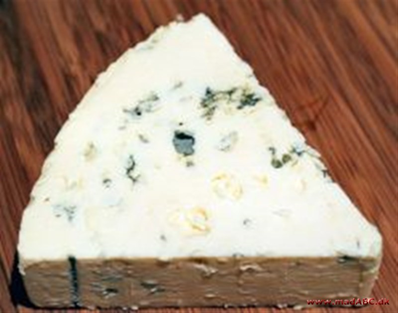Porretærte med Danablu Ingen tærte uden ost - og denne tærte er ingen undtagelse. Porretærten her laves på osten Danablu, som er en dansk hvidskimmelost. Tærten er super nem at lave og er perfekt til frokost eller brunch.