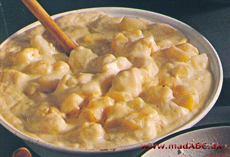 Potatoes in white sauce