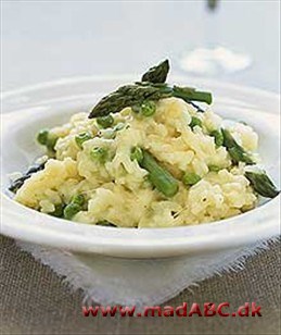 Risotto med asparges og mozzarella