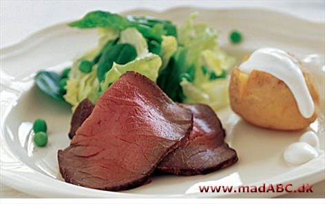 Roastbeef med ravigottedressing, salat og dessert