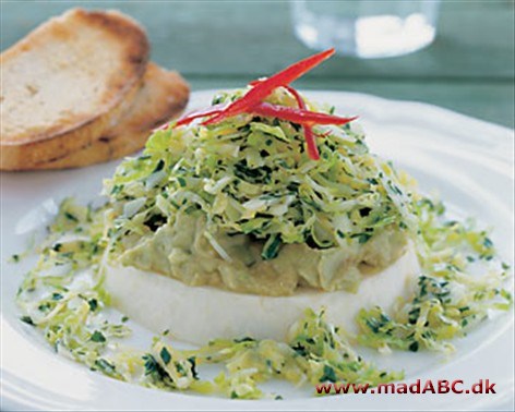 Rosenkål med avocadopure på selleri Rosenkål med avocadopure på selleri