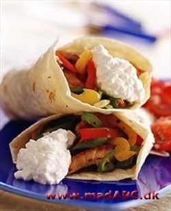 Skinkeburritos med hytteost Skinkeburritos med hytteost