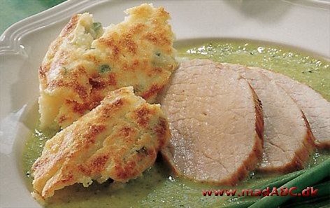 Skinkemignon med bagt kartoffelmos og urtesauce + dessert Skinkemignon med bagt kartoffelmos og urtesauce + dessert
