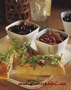 Snackbrød med ost og Karrysuppe med rejer Snackbrød med ost og Karrysuppe med rejer