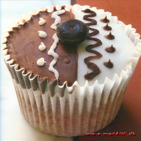 Sort-hvide cupcakes Sort-hvide cupcakes