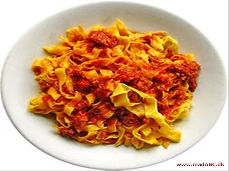 Spaghetti a la Bologna Spaghetti a la Bologna