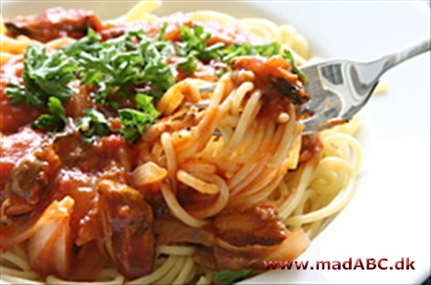 Spaghetti med Napoli-sauce + Crespelles