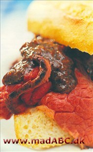 Steak sandwich med Santa Maria sauce Steak sandwich med Santa Maria sauce