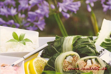 Sølvbede kendes også som bladbede og mangold. Her bruges de i en asiatisk inspireret ret med wasabi og soyasauce, hvor bederne pakkes rundt om laks. Serveres med en blommesauce. 
