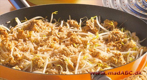 Tandoori-ris med æg Tandoori-ris med æg