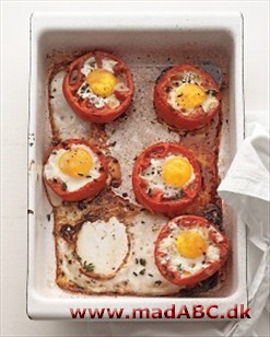 En simple men lækker frokost ret med tomater, æg og hvidløg. Retten serveres sammen med nyristet rugbrød. Velbekommen. 